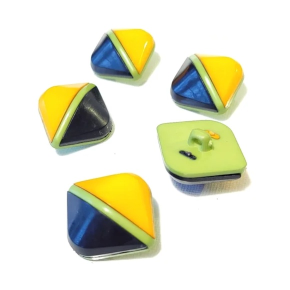 Very Unique Vintage Buttons - Picture 5 of 5